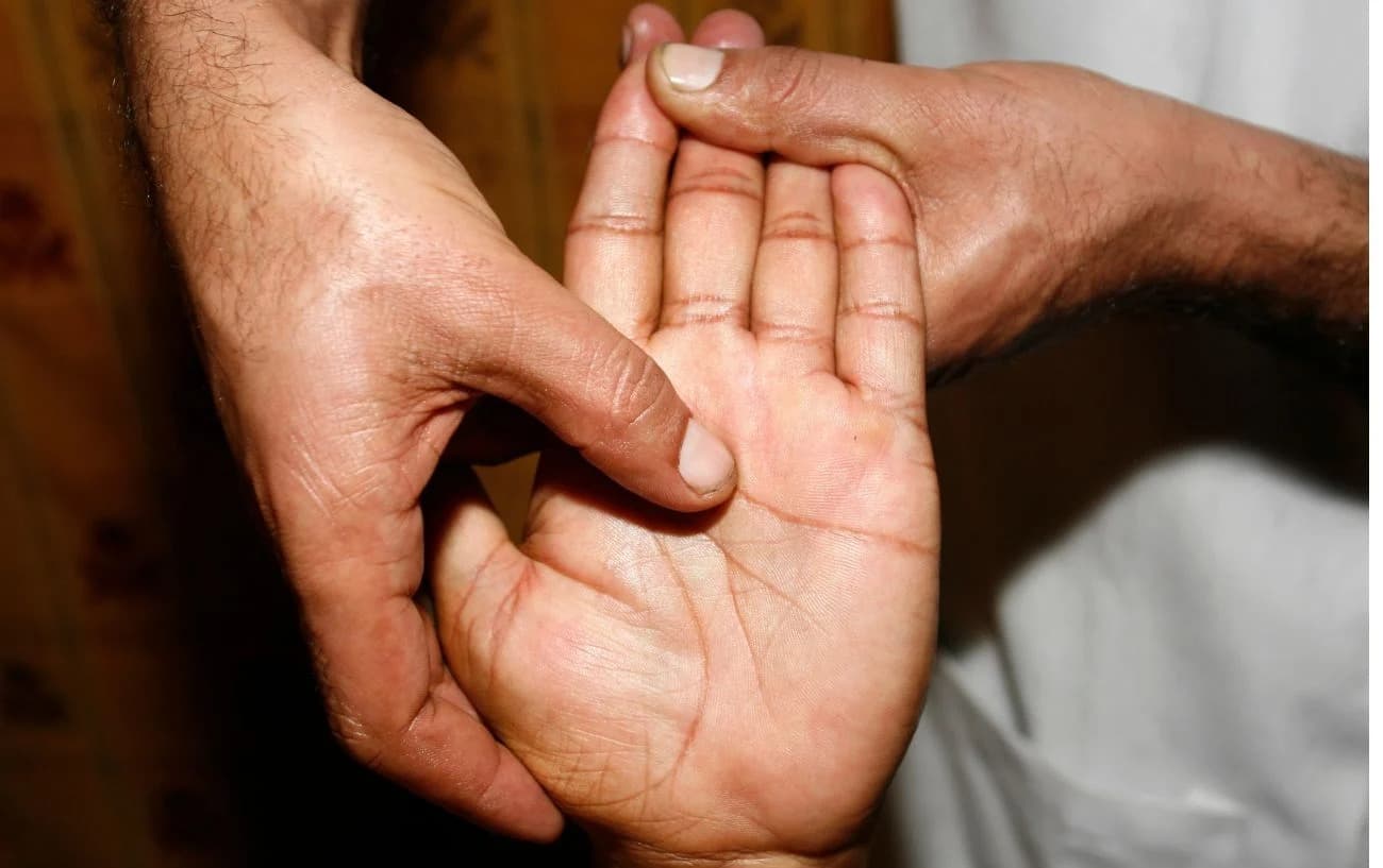 Get Authentic Ayurveda Consultation from Experienced Doctors