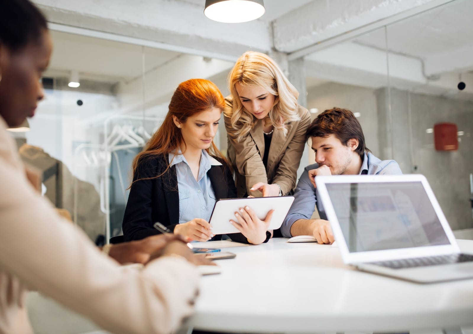 Using Competitive Intelligence to Track Competitor Offers