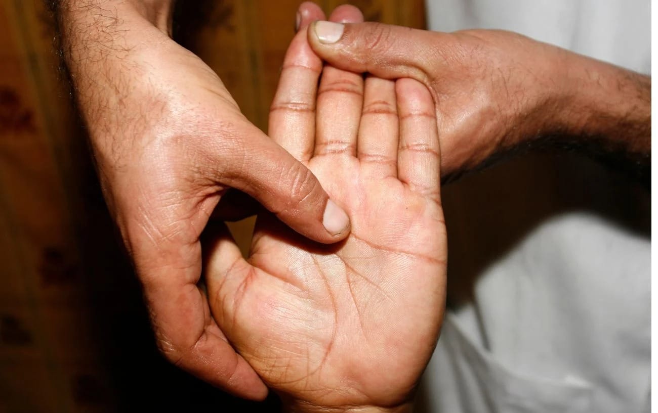 Get Authentic Ayurveda Consultation from Experienced Doctors