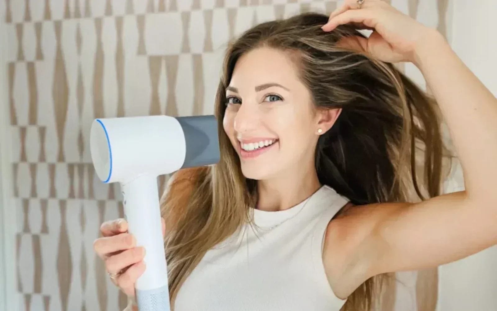 Innovative Hair Dryer for Frizzy Hair for Smooth Finish