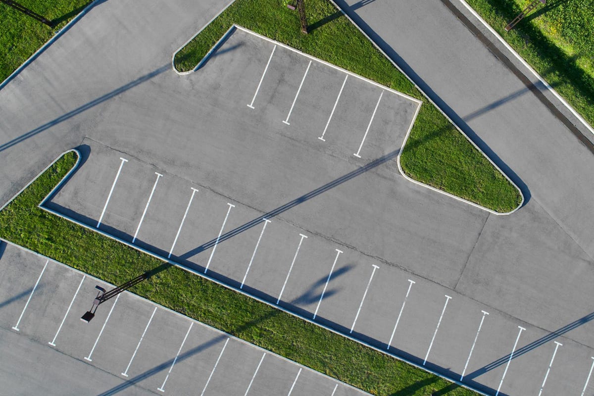 How to Maintain the Best Parking Lot Paint for Mississippi Heat
