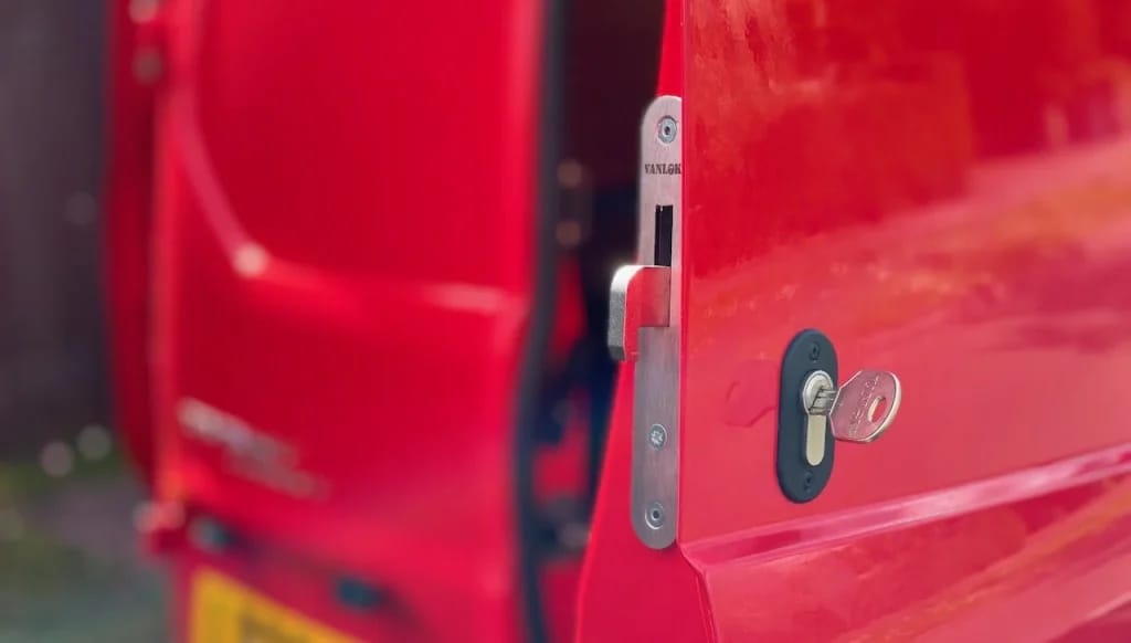 Daken Locks: Nuovi Standard nelle Chiusure di sicurezza per furgoni