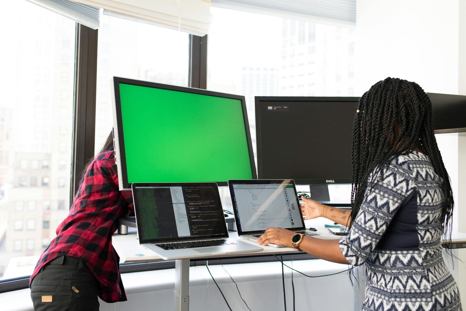 Safety Chat Platforms That Unify Data, People, and Processes