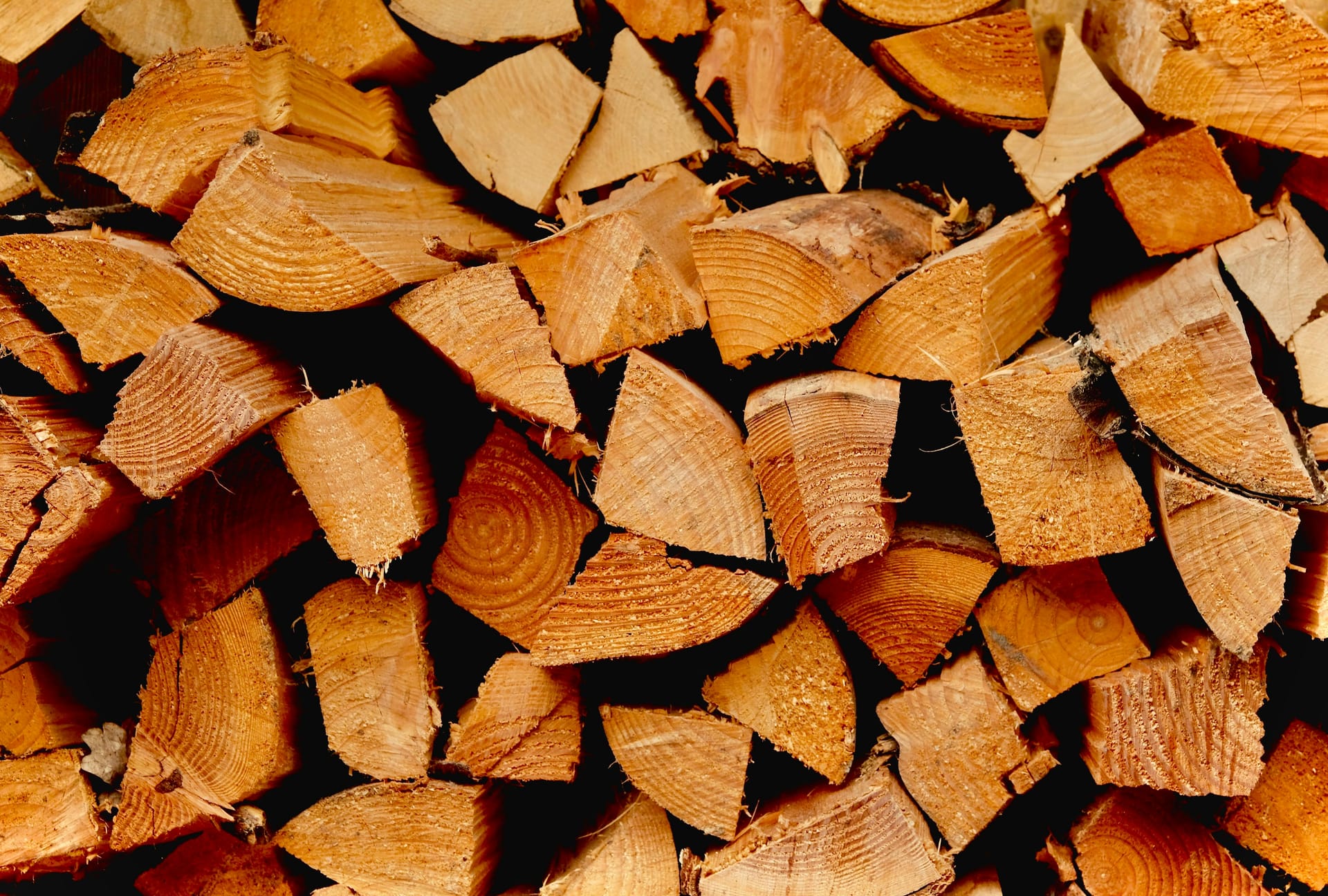 Firewood Malta: Premium Fuel for Efficient Heating