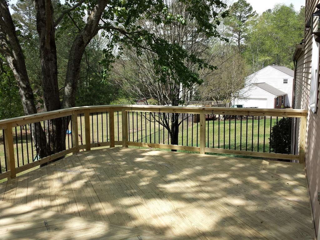 Licensed Deck Contractor Acworth – Free Quotes